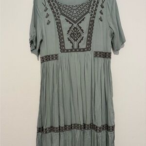 Chic Embroidered Maxi Dress in Sage Green